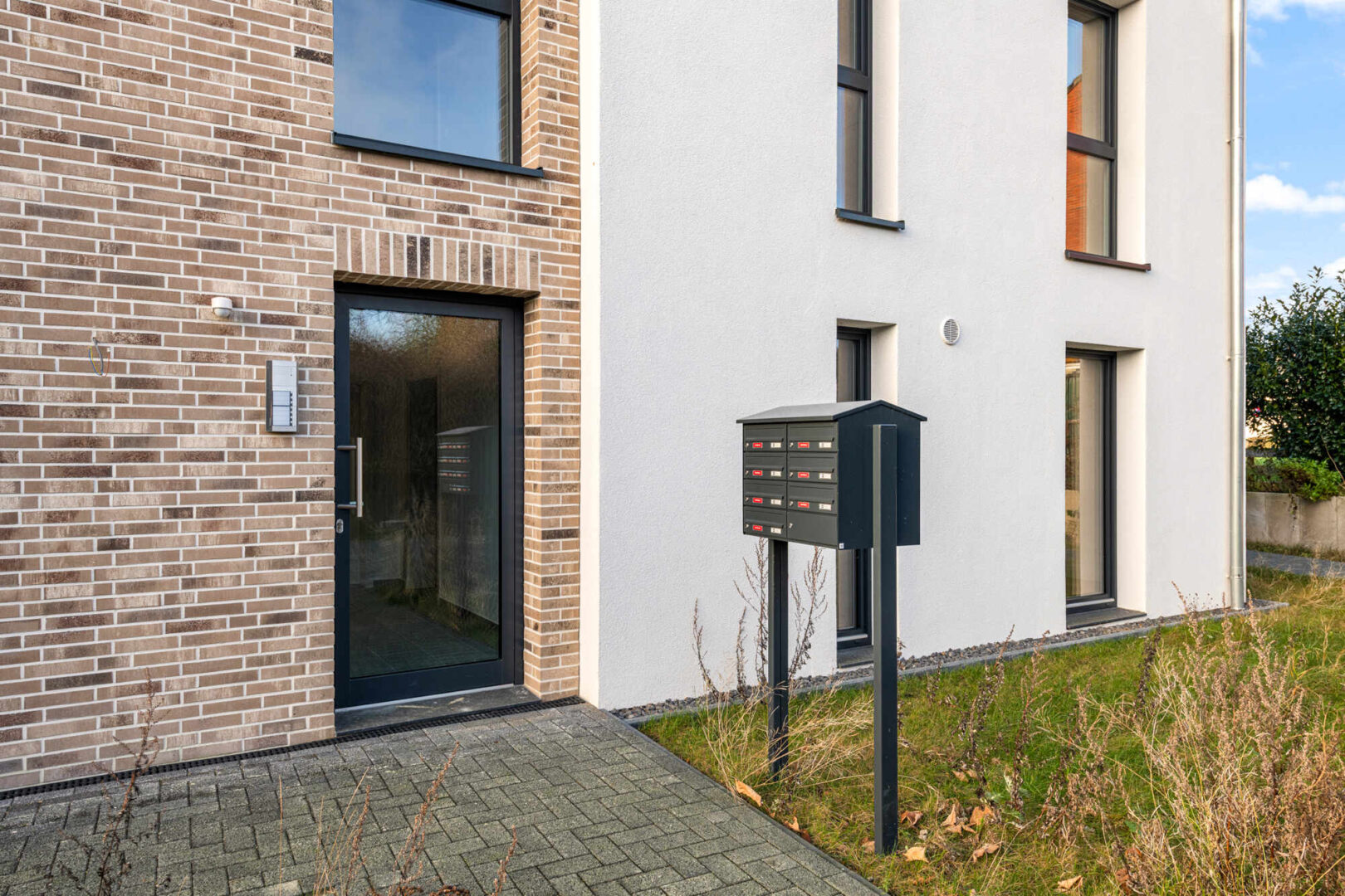 Eingang / Briefkastenanlage