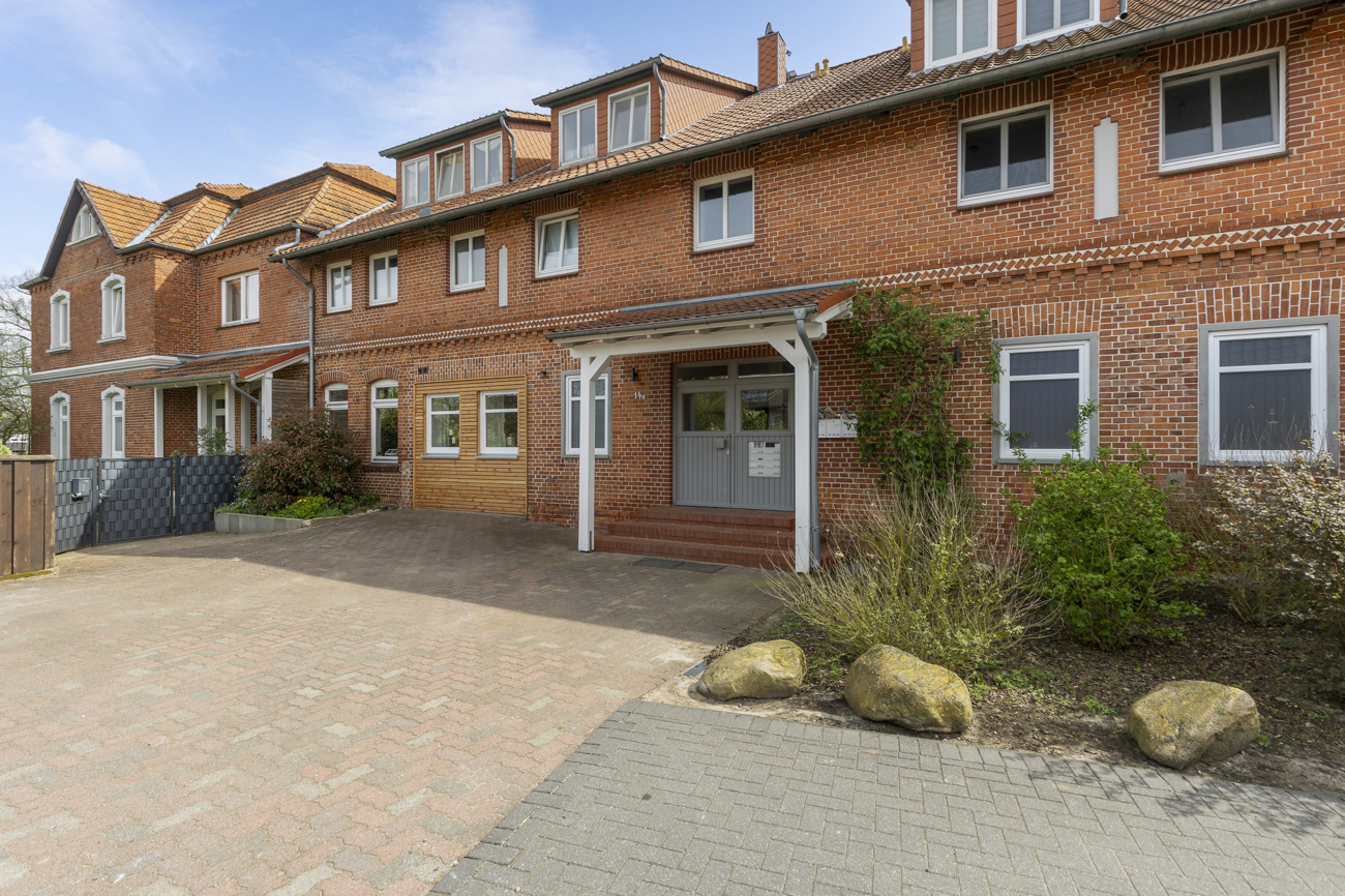 Eingang MFH, ehemals Nutzgebäude