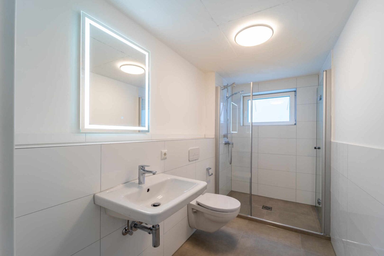 Personal-WC / Dusche